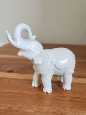 Lenox White With Gold Trim Porcelain Up Turned Trunk Elephant Figurine 3.5"